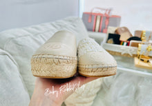 Load image into Gallery viewer, Logo Leather Platform Espadrille