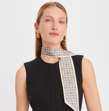 Load image into Gallery viewer, Ever-ready Top-zip Tote ( 2 Sizes : Standard / Small )