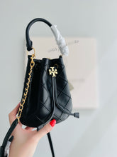 Load image into Gallery viewer, Soft Fleming Small Bucket Bag